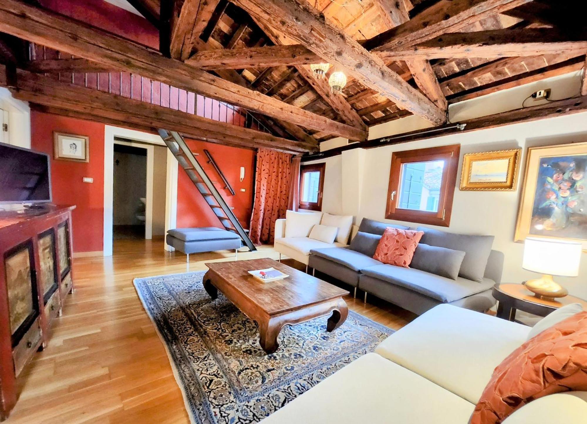 Casanova Penthouse In The Heart Of Veneţia Exterior foto